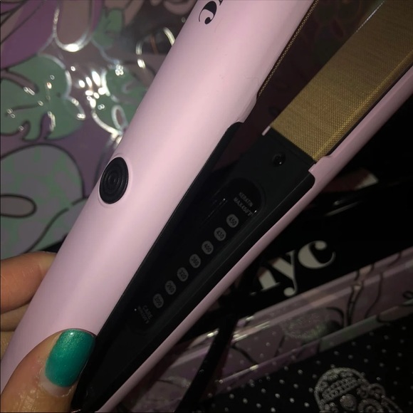 COPY - Eva Nyc limited edition flat iron new in special edition case ulta exclu… - Picture 4 of 11